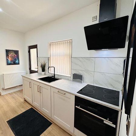 R4 Luxury Studio En-Suite Room In Harborne Lane By Queen Elizabeth Hospital Birmingham Exterior foto